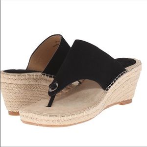 Johnston & Murphy  Ainsley Thong Wedge Size 9 NEW